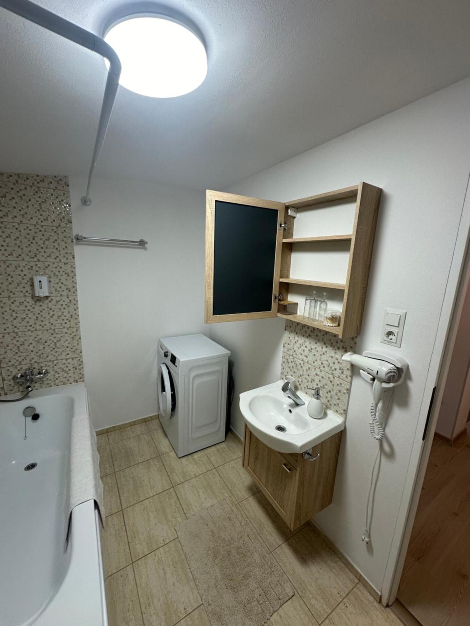 Jokai Apartments Nr7, Code Entry Sfântu-Gheorghe Esterno foto
