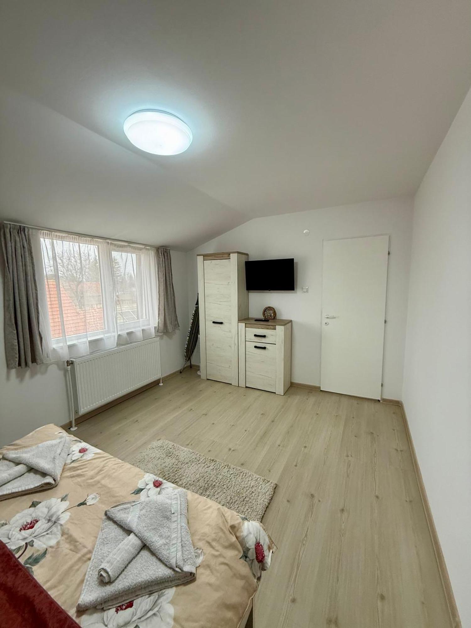 Jokai Apartments Nr7, Code Entry Sfântu-Gheorghe Esterno foto